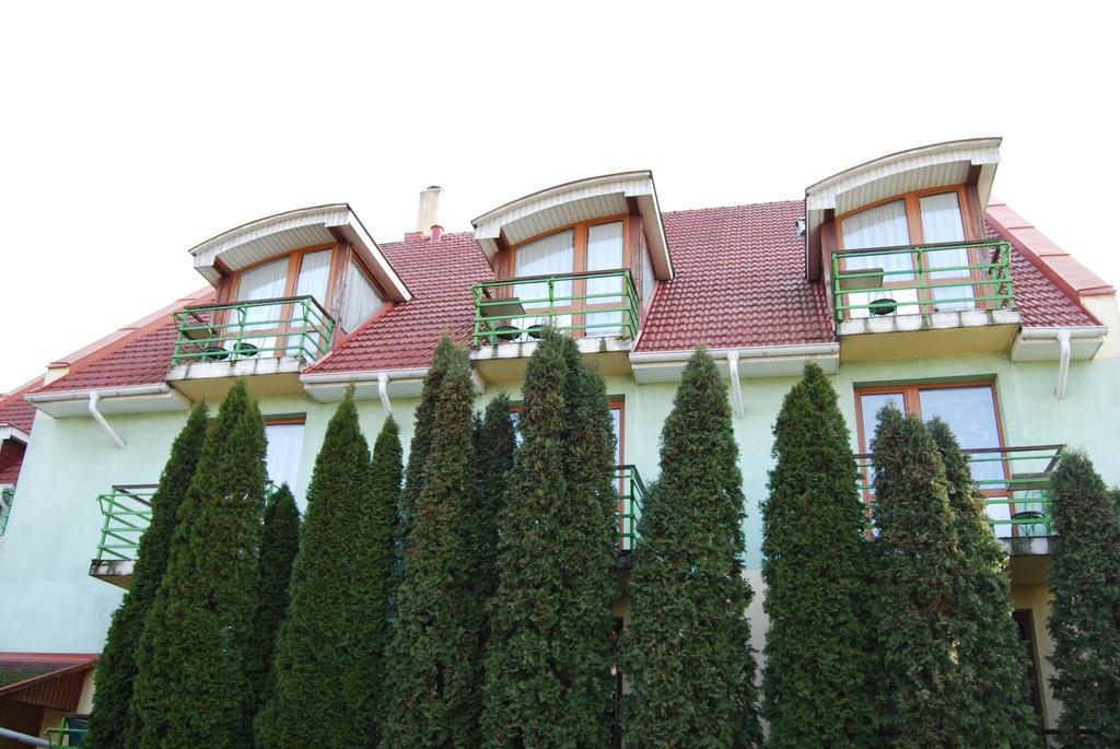 غيور Hotel Paar Szieszta المظهر الخارجي الصورة