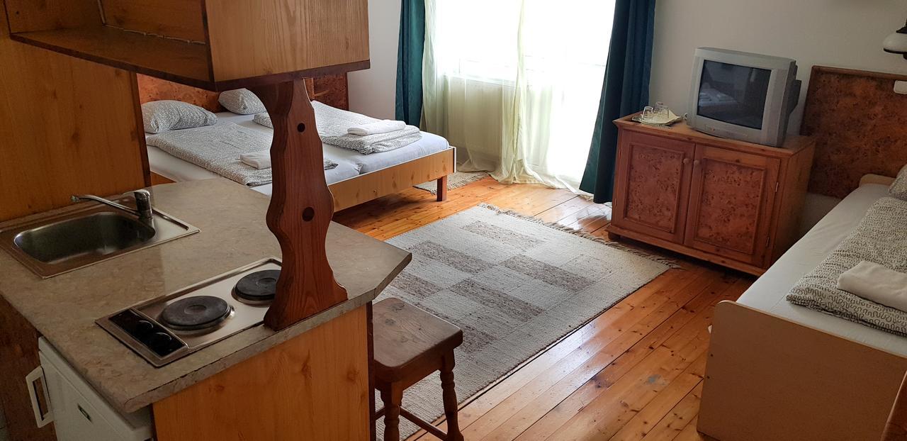 غيور Hotel Paar Szieszta المظهر الخارجي الصورة